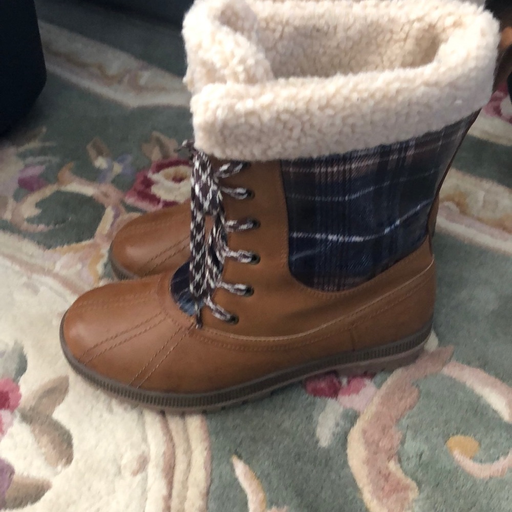 London Fog women’s boots